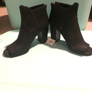 Black American Eagle Heels